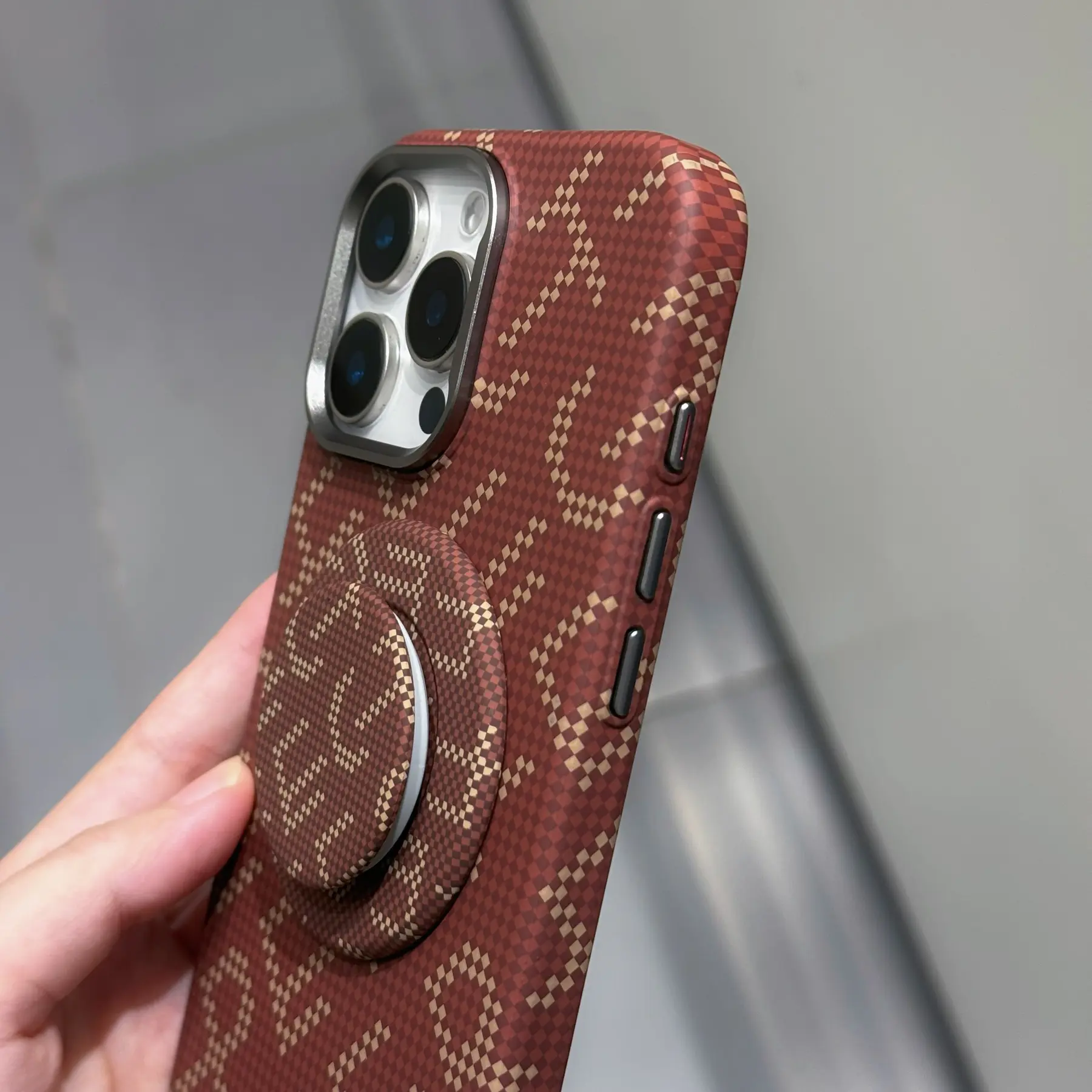 R-Series Magnetic Stand Phone Case product detail 11